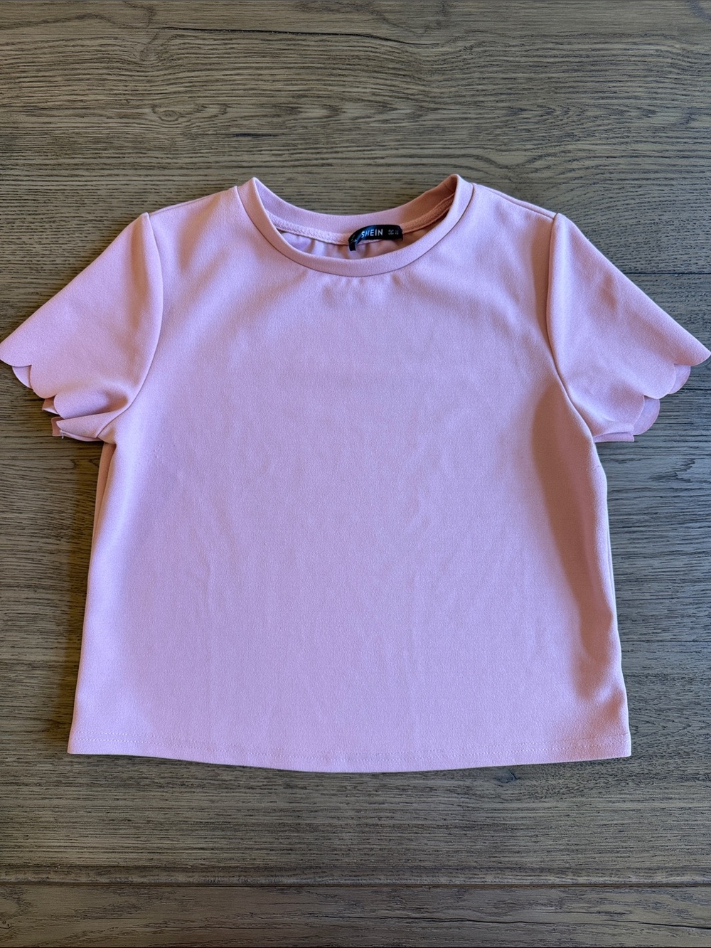 SHEIN Pink Scallop Sleeve Short Sleeve Top